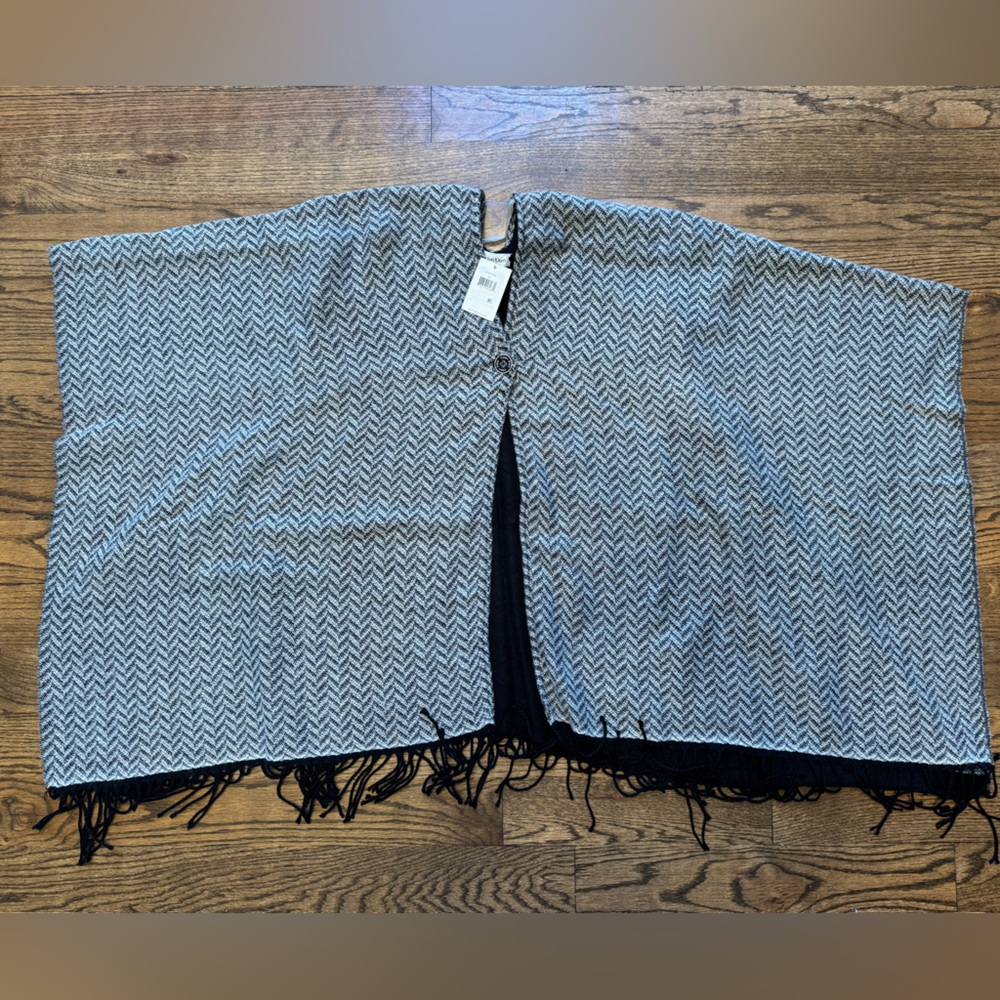 Calvin Klein Reversible Black & Houndstooth Fringe Shawl – One Size – NWT